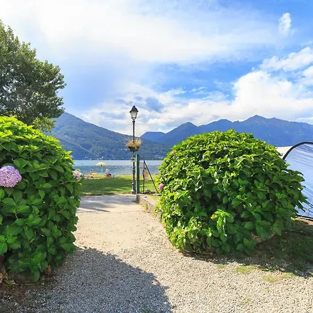 The Camp By Maggiore Vakantiepark *