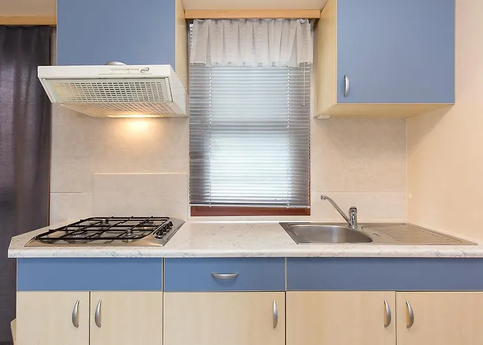 The Camp By Maggiore Üdülőpark