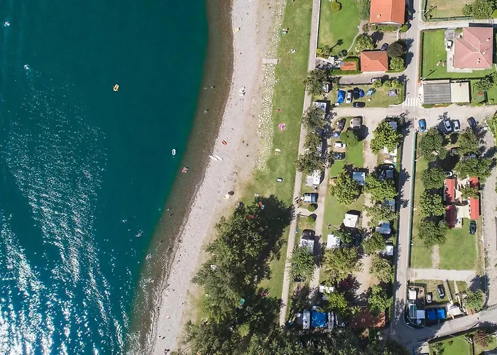 The Camp By Maggiore Vakantiepark Maccagno